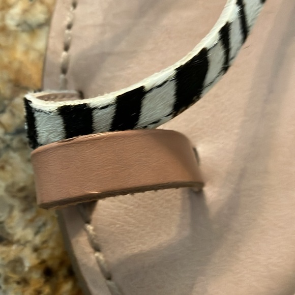 Chelsea and Violet toe sandals - Picture 3 of 4